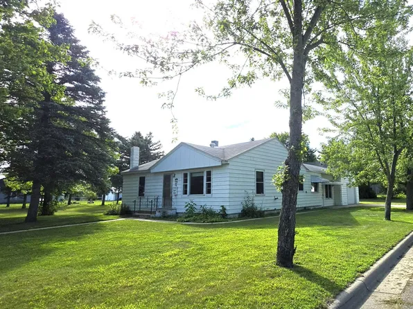 702 Forest Ave SE, Staples, MN 56479