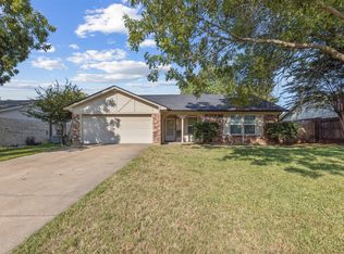 1605 Morningside Dr, Cleburne, TX 76033
