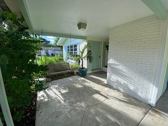 Covered Entryway and swing