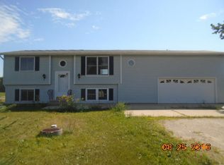 7835 Town Line Rd, Waterford, WI 53185