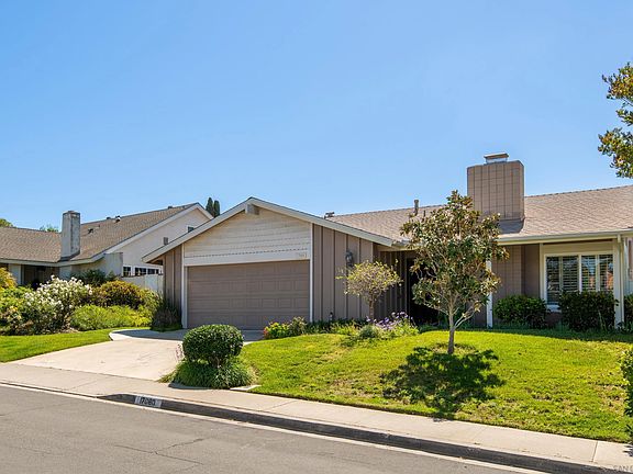 3rd image of 17080 Botero Dr