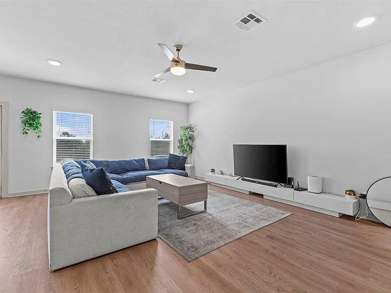 133 Folsom St — Photo 6
