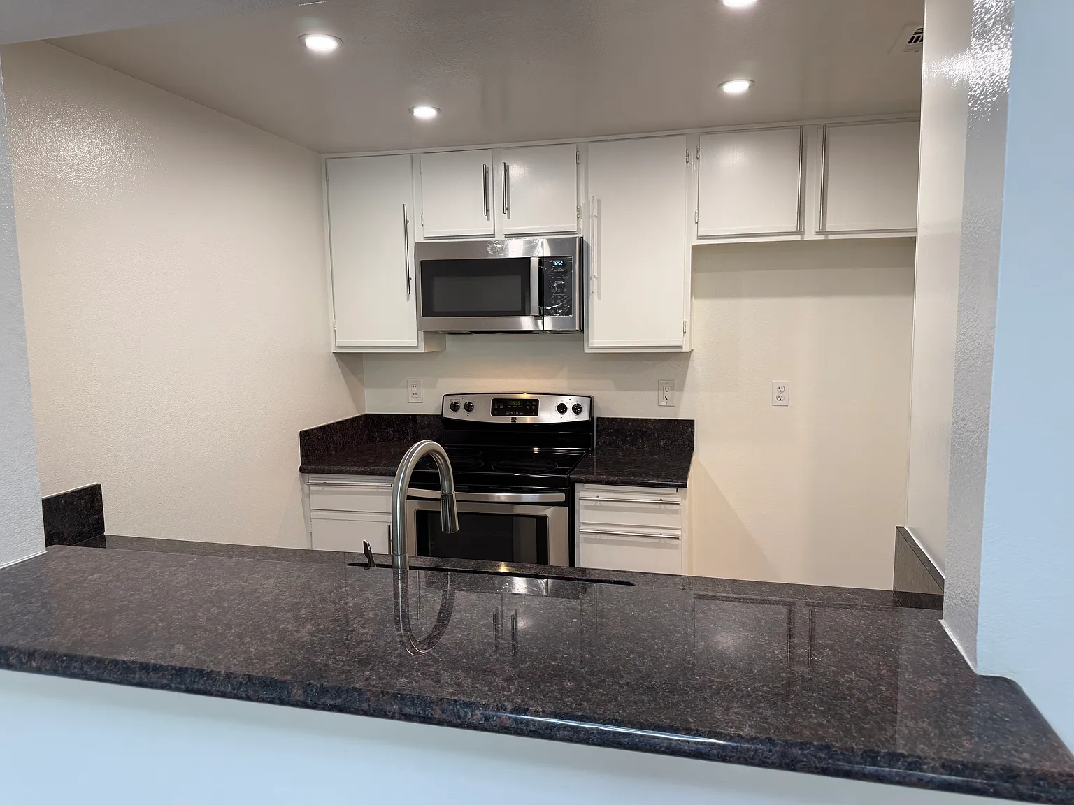 501 Palisades Drive — Photo 4