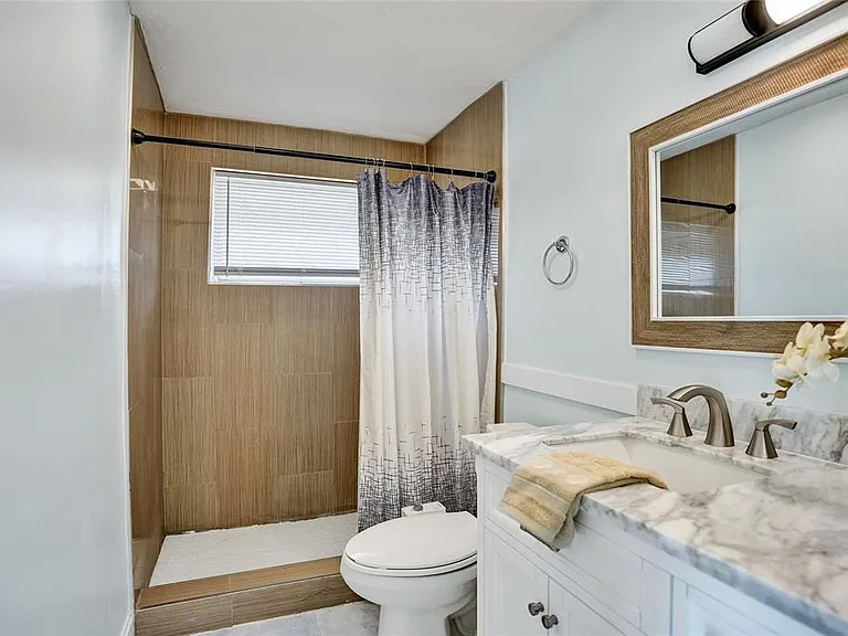 1710 SW 6th Ave — Photo 34