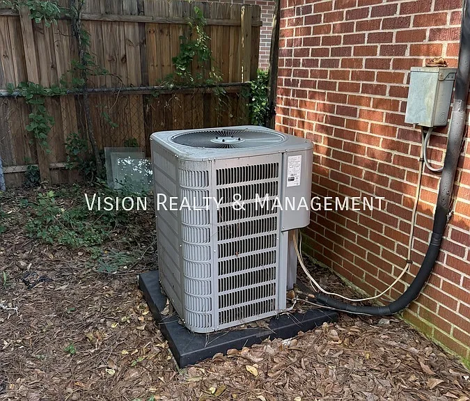 133 Salem Dr — Photo 18