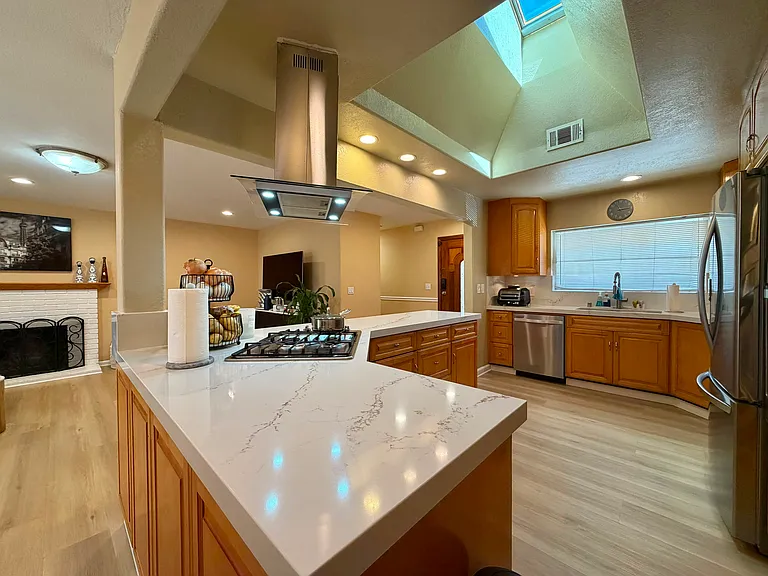 2723 Cherry Ave — Photo 22