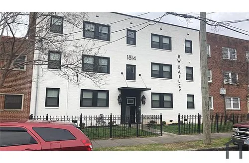 1814 Q St SE #202 Photo 1