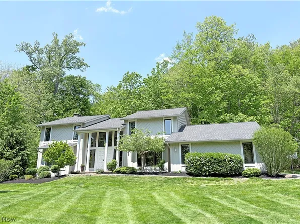 2239 Edgeview Dr, Hudson, OH 44236