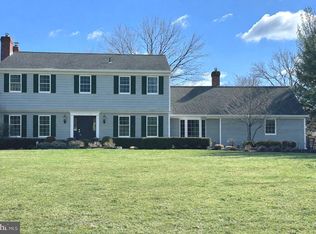 4 Durham Boat Dr, Washington Crossing, PA 18977