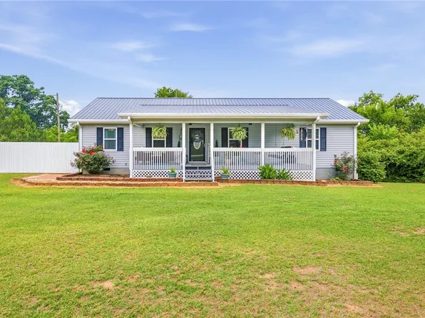 1841 Hunters Creek Rd, Toccoa, GA 30577