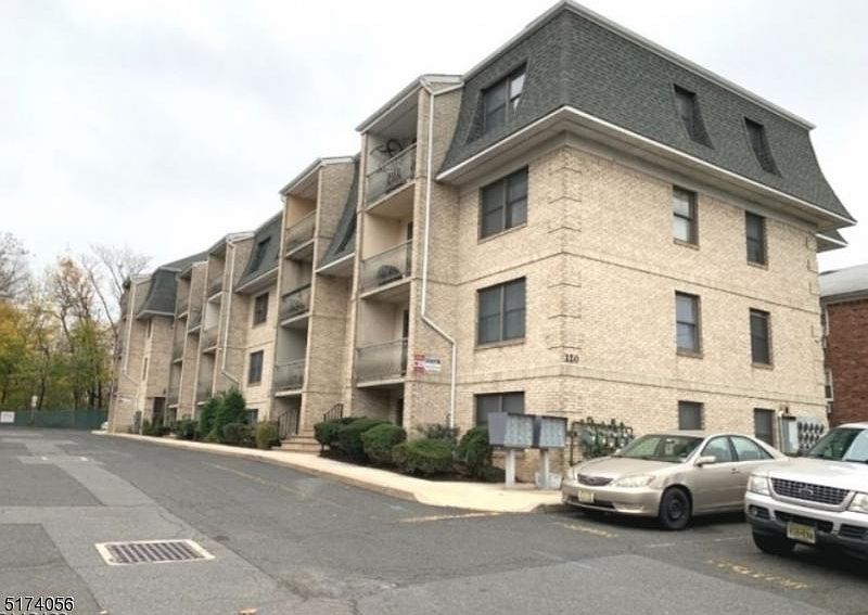 1st image of 120 Westfield Ave APT 3B