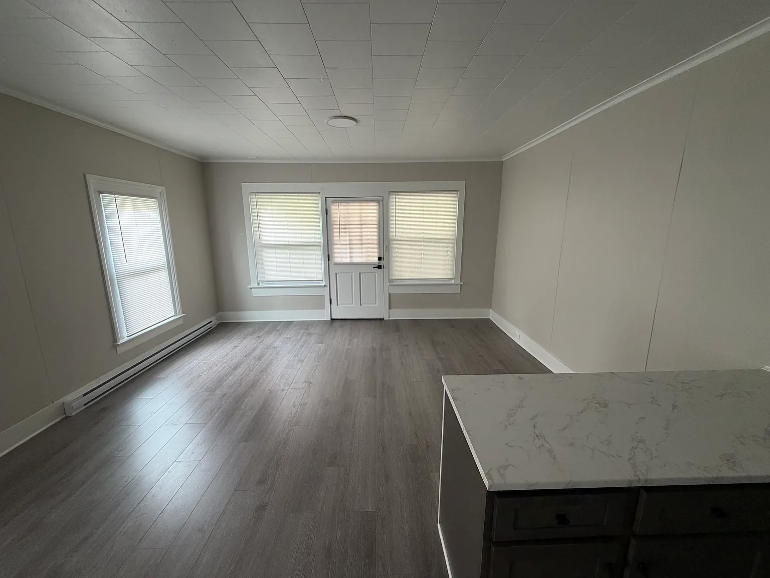 1 bed, 650 sqft, $1,100 — Photo 4