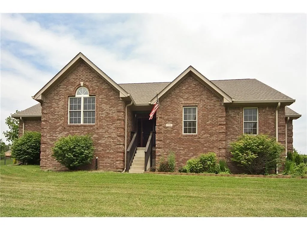 778 E Timber Dr photo 1