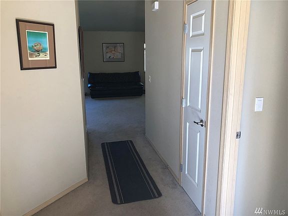 3rd image of 20822 93rd St E