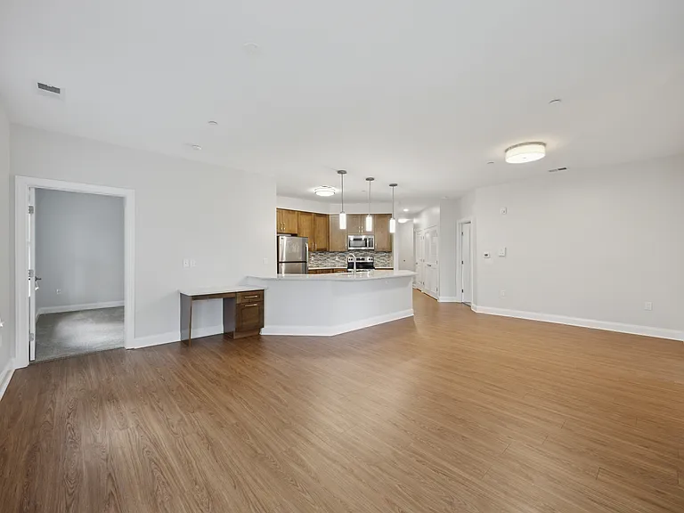 Heritage Court — Photo 67