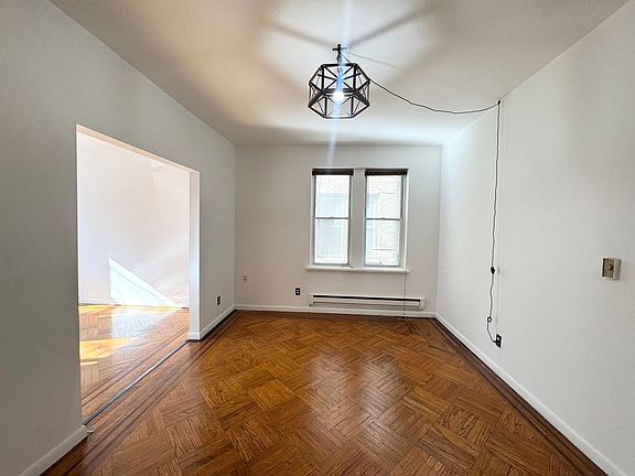 5th image of 254 Clendenny Ave