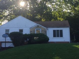 7222 N 35th Cir, Omaha, NE 68112