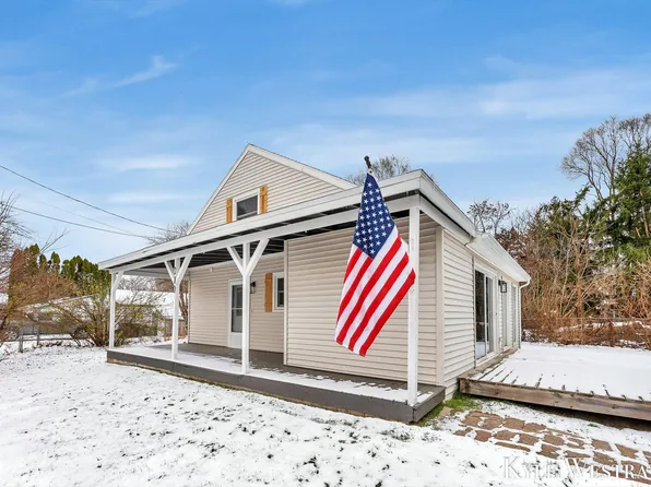 280 S 5th St NE, Cedar Springs, MI 49319