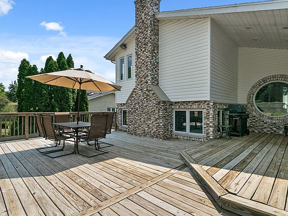 3rd image of 9033 Los Palos Ln