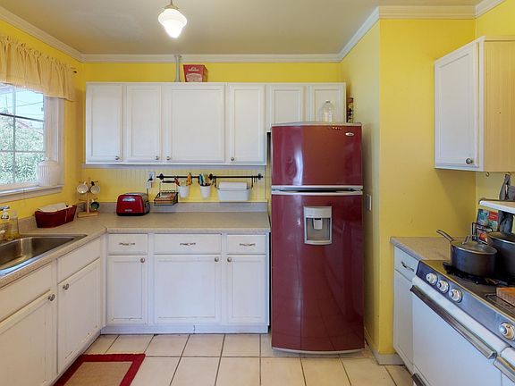 Linda-Willetta-Kitchen