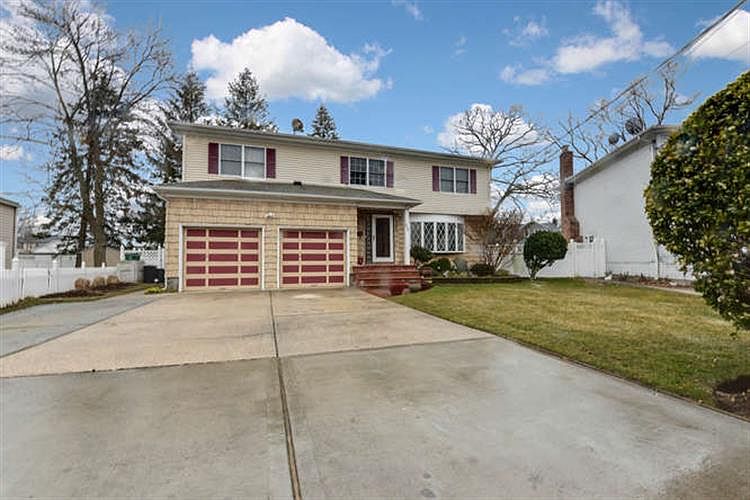 1st image of 2566 7th St
