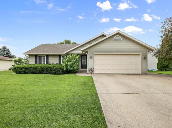 408 Kings Lynn Rd, Stoughton, WI 53589