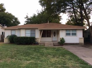 1800 Brake Dr, Carrollton, TX 75006