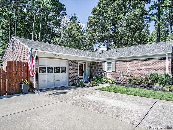 3rd image of 582 Minuteman Dr