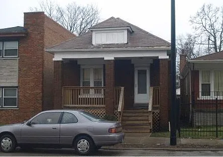 837 E 87th St photo 1