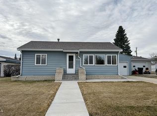 611 9th Ave W, Williston, ND 58801