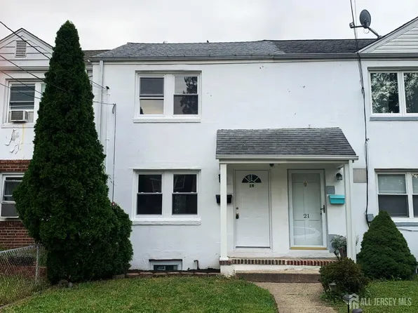 19 Roosevelt Ct, Metuchen, NJ 08840