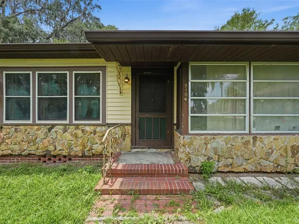 2104 SE LAKE WEIR AVENUE, OCALA, FL 34471