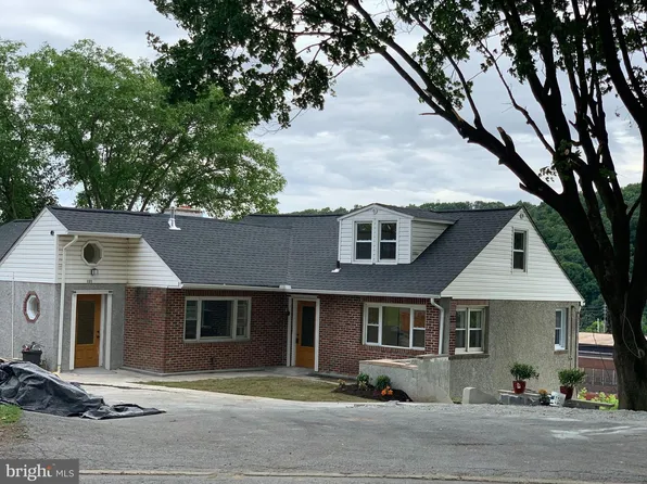 131 Modena Rd, Coatesville, PA 19320