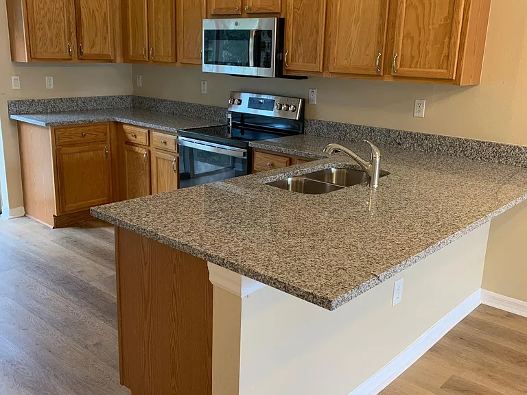 6789 W Oak Park Ln — Photo 2