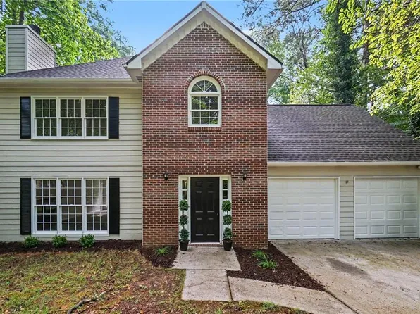 3390 Dogwood Dr, Powder Springs, GA 30127