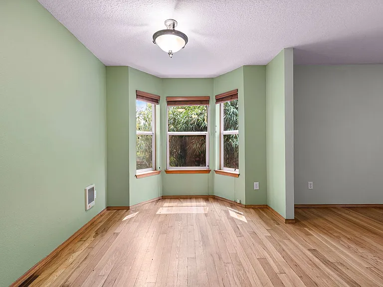 4308 N Albina Ave — Photo 5