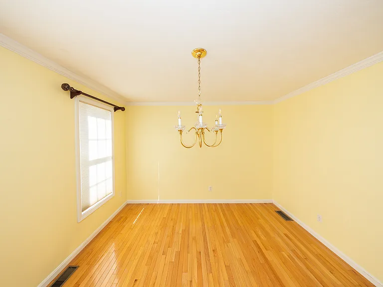 469 Walnut St — Photo 30