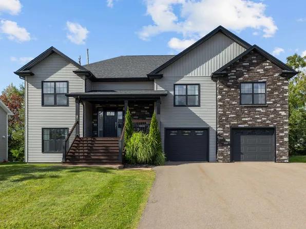 97 Nash Dr, Charlottetown, PE C1E 3H7