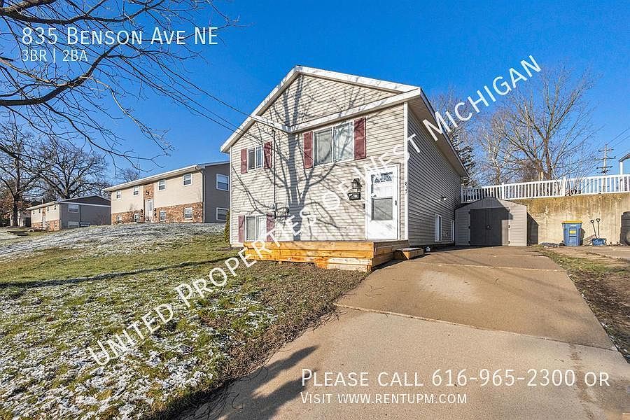 1st image of 835 Benson Ave NE