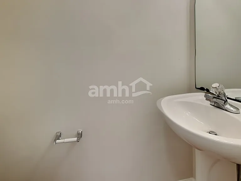 121 Hampton Lake Dr — Photo 10