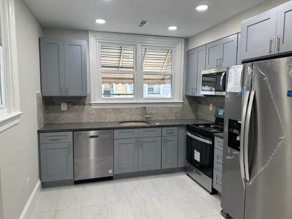 4036 Aldine St, Philadelphia, PA 19136