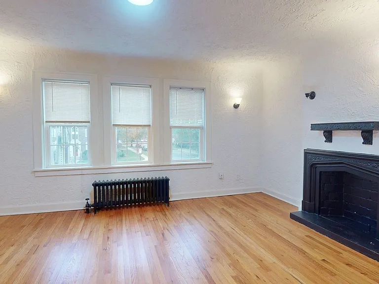 2666 N Moreland Blvd — Photo 3
