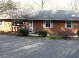 5431 Cave Spring Ln, Roanoke, VA 24018