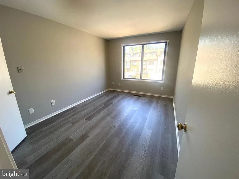 9819 Brookridge Ct — Photo 21