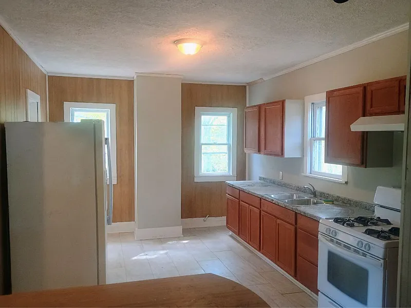 2 bed, 1000 sqft, $950 — Photo 2