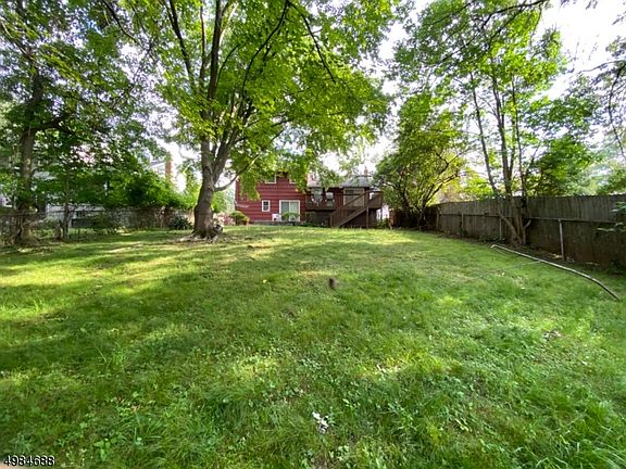 4th image of 6 Midwood Ave