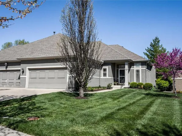 24532 W 110th St, Olathe, KS 66061