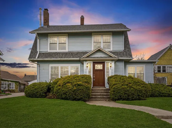 907 W Church St, Marshalltown, IA 50158