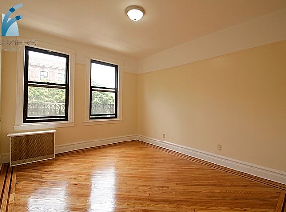 5th image of 716 Ocean Ave APT 16