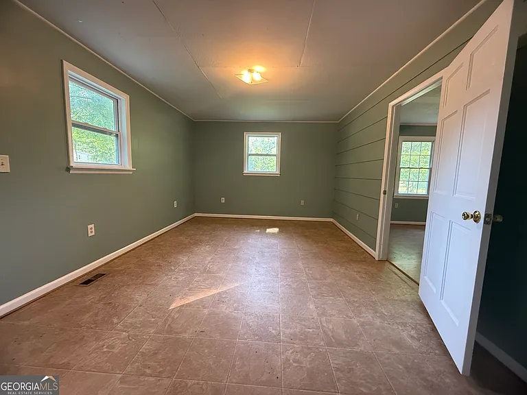 475 Christmas Tree Rd — Photo 4